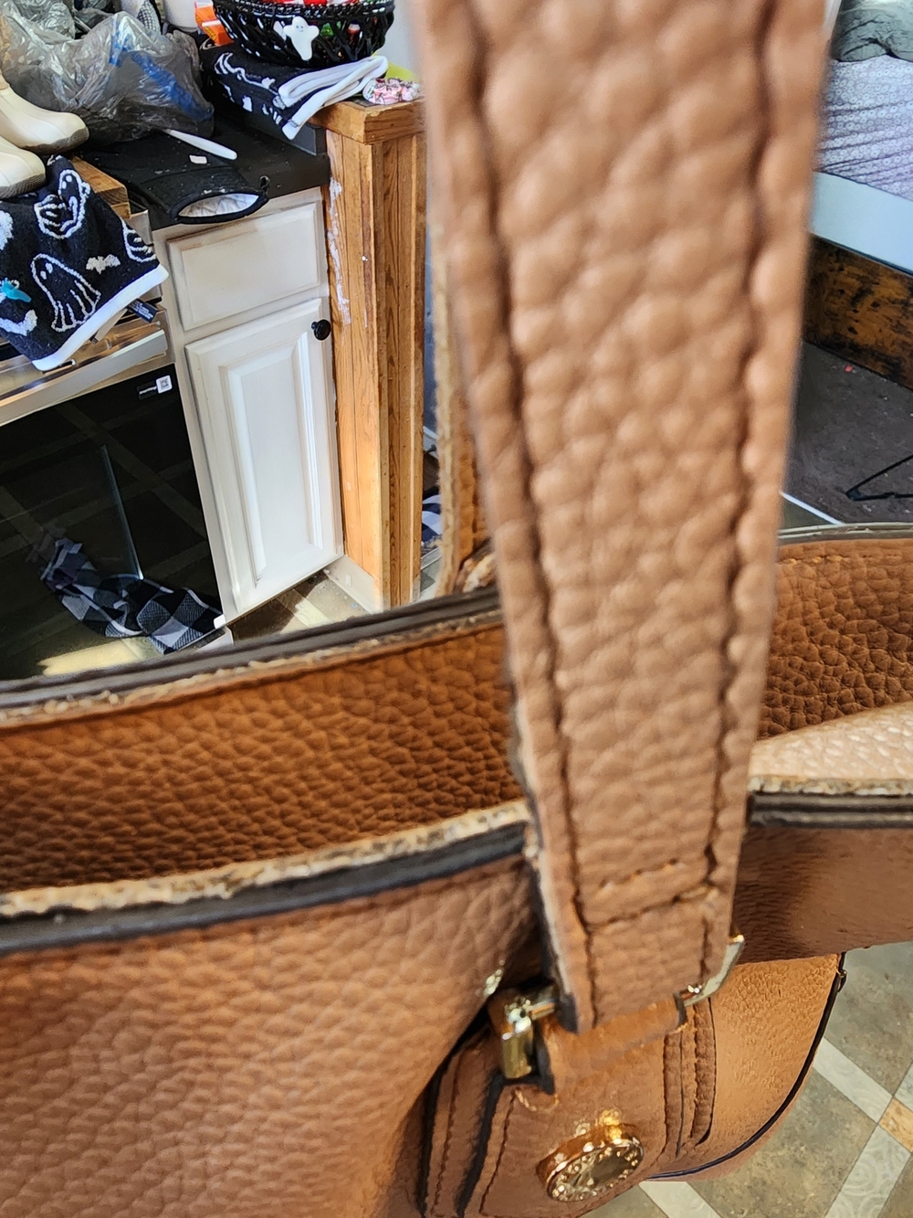 Steve Madden Camel Tote Bag - Picture 6 of 8